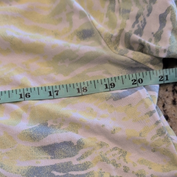 H&M Yellow and Blue Short Sleeve Tee - Picture 7 of 8